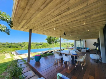 5 Bedroom Villa