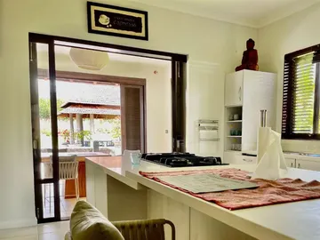 5 Bedroom Villa