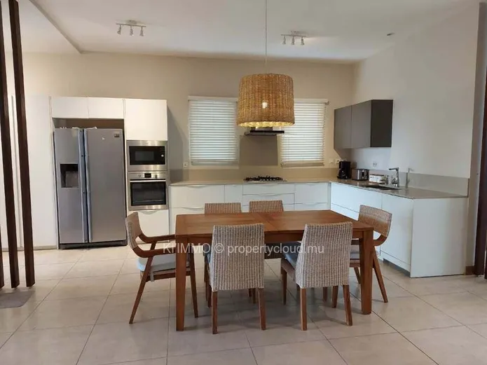 FOR SALE: UNIQUE BEACHFRONT 4 BEDROOMS VILLA IN GRAND BAIE (Accessible to Foreigners)