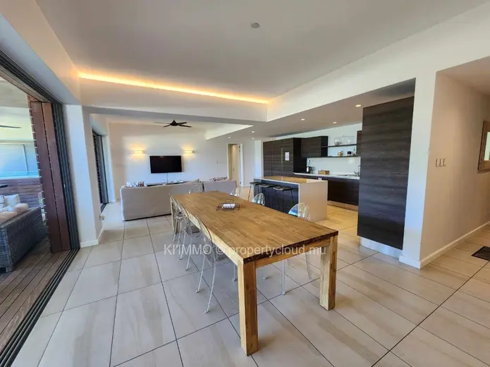 For Sale: Luxury 3-Bedrooms Apartment With Direct Access To The Beach( Accessible To Foreigners)