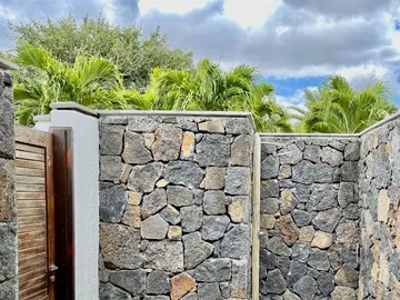 5 Bedroom Villa