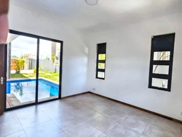 4 Bedroom Villa