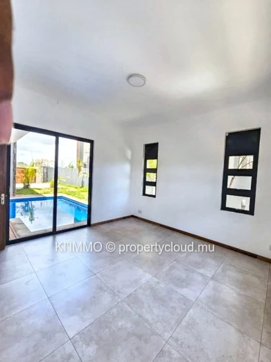 For Sale: Brand New 4 Bedrooms Villa In Pereybere