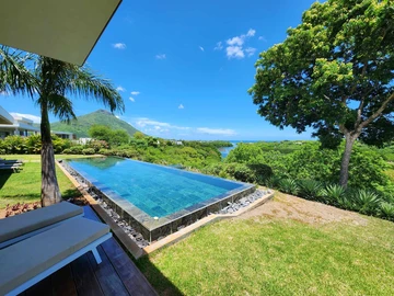 5 Bedroom Villa