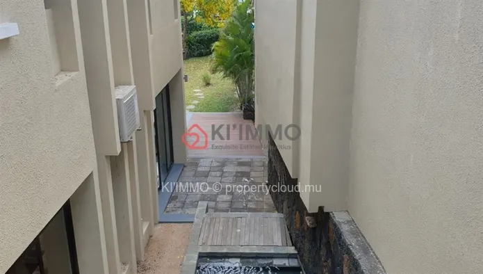 For Sale: Beachfront 4 Bedrooms Duplex In Grand Baie