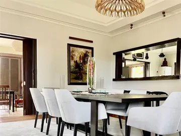5 Bedroom Villa