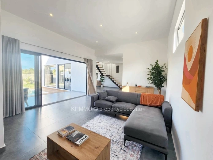 For Sale: Brand New Luxury Villa In Pereybere