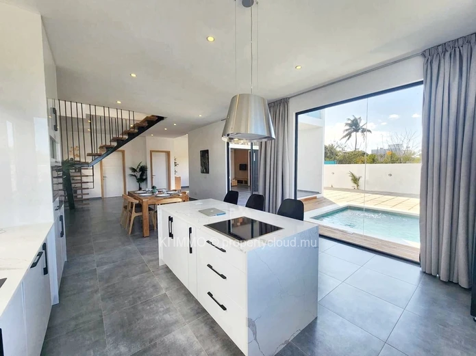 For Sale: Brand New Luxury Villa In Pereybere