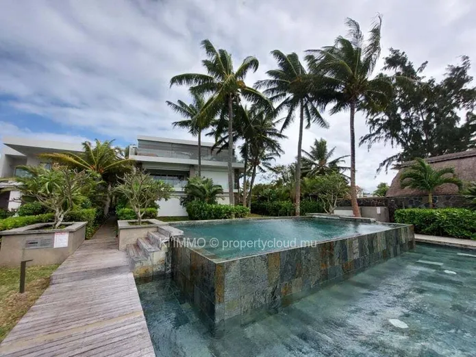 FOR SALE: UNIQUE BEACHFRONT 4 BEDROOMS VILLA IN GRAND BAIE (Accessible to Foreigners)