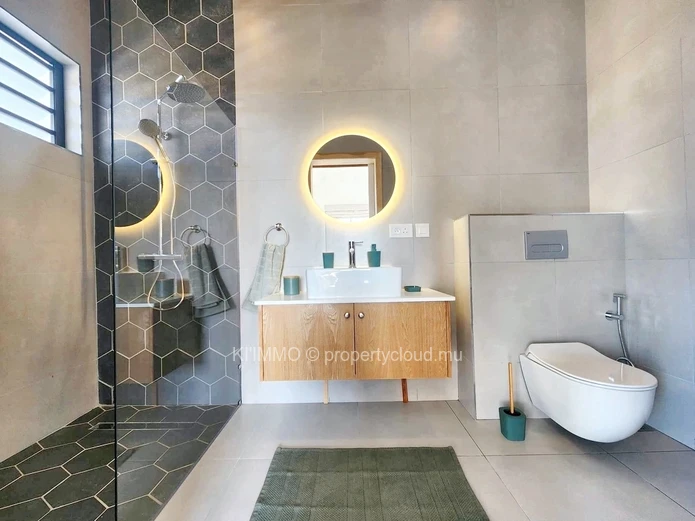 For Sale: Brand New Luxury Villa In Pereybere