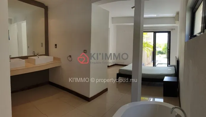 For Sale: Beachfront 4 Bedrooms Duplex In Grand Baie