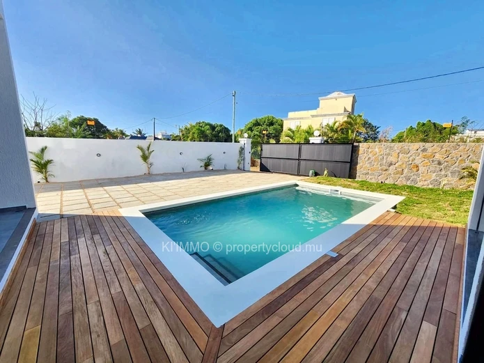 For Sale: Brand New Luxury Villa In Pereybere