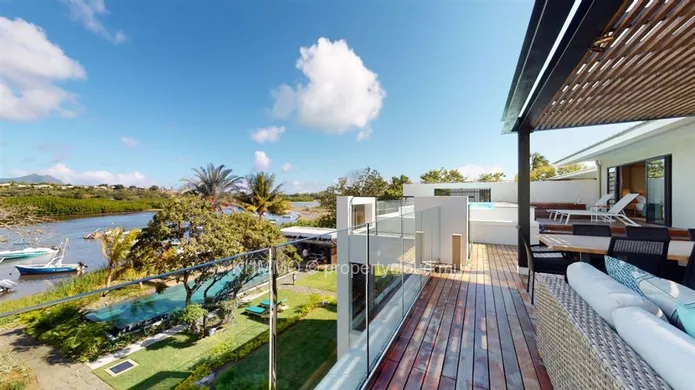 For Sale: Unique Waterfront Brand New Luxury Penthouse(Accessible To Foreigners)