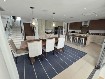 4 Bedroom Villa